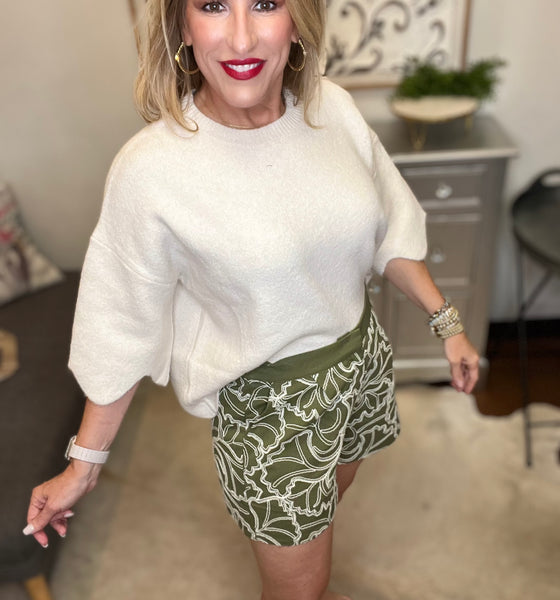 Olive/ivory short